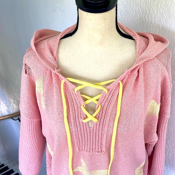 POL Womens Distressed‎ Pink with Yellow Stars Sweater Hoodie NWOT Size Medium - Picture 3 of 6
